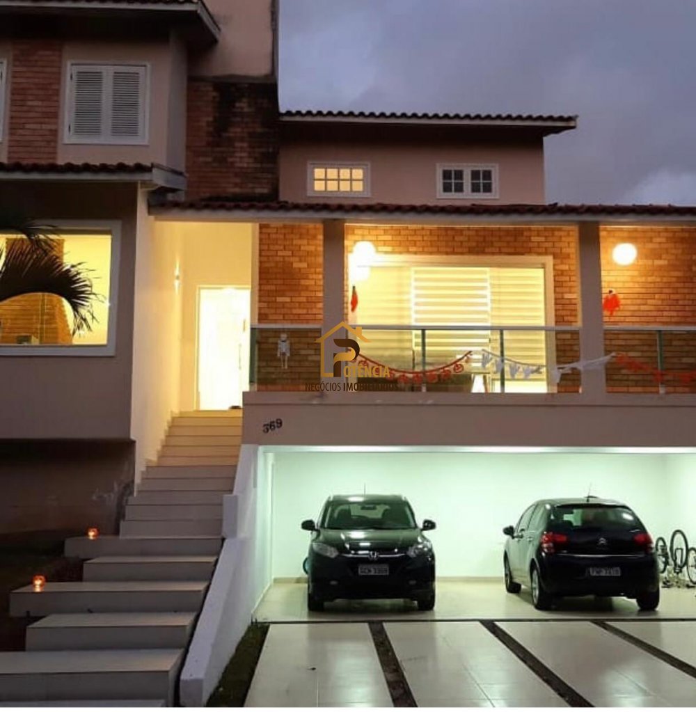 Casa Reformada Com 4 Dormitórios no Alphaville 12